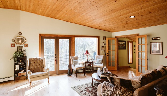 Maria's Creekside B&B