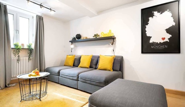 MARIENPLATZ Apartment 2 bedrooms living room kitchen in München