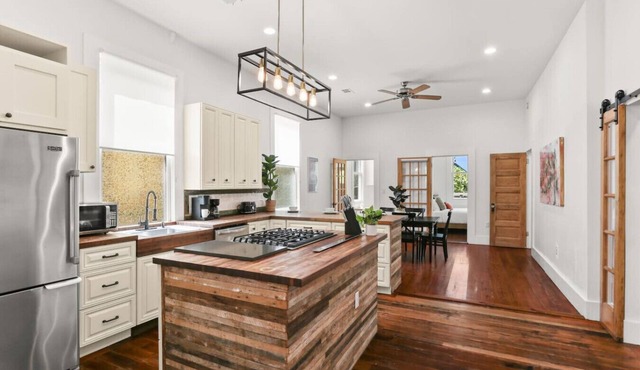 Marigny Retreat | Steps to Trolley, French Quarter