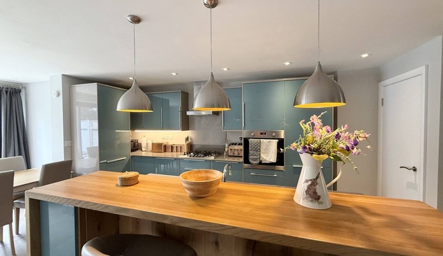 Marigold Cottage by NewFo rest