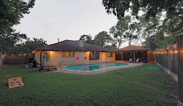 MarigoldEstate/Pool/MovieRoom/GameRoom/4BR/Houston