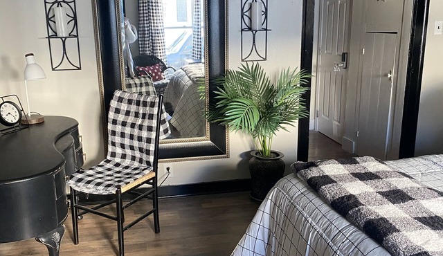 Marilyn Apartment with designated work space-CNU/smoky mountains/Cherokee Lake