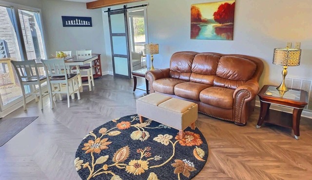 Marina Access, Lake View, Golf, Swimming, Fishing