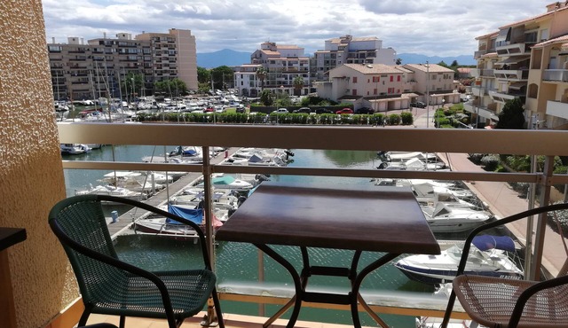 Marina CANET appart. 4/7 persons - balcony and tropézienne - 2 bathrooms - WI-FI