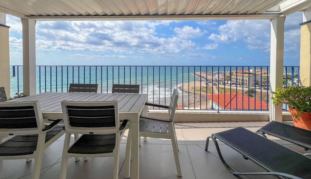 Marina Duplex by Hello Homes Sitges