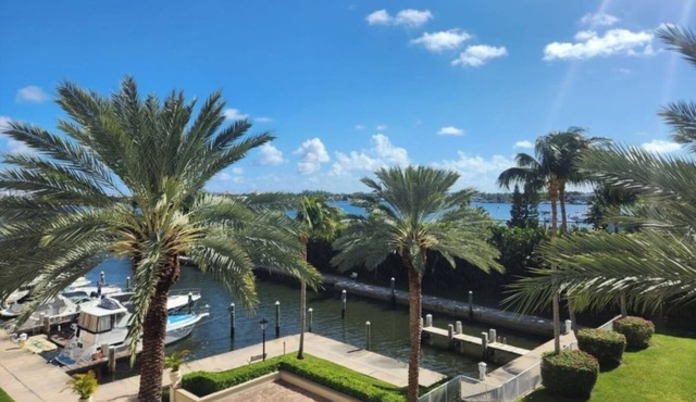 Marina facing Two-Bedroom Double-Balcony Oasis!