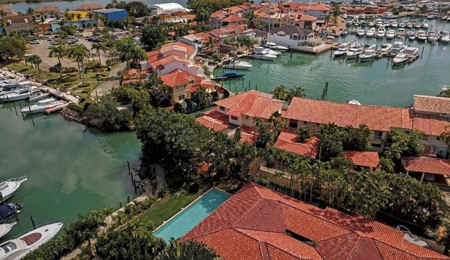 Marina Front Sea Villa