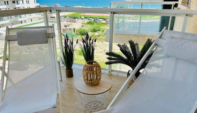 Marina Gaviota Beach