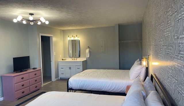 Marina Hotel on Lake Barkley