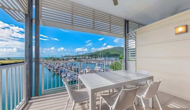 Marina living and Whitsundays lifestyle