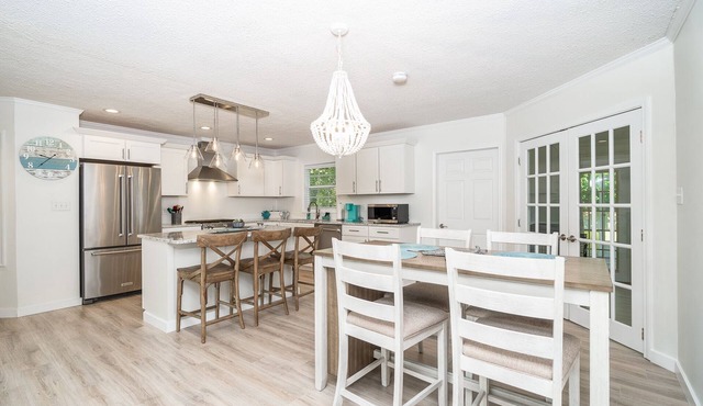 Marina Neighborhood Home - Family & Pet Friendly