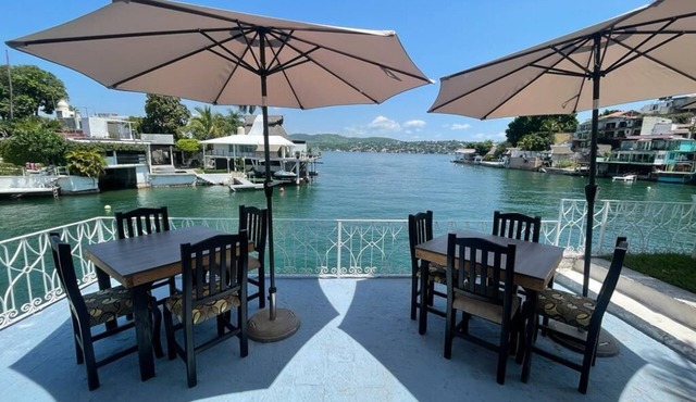 Marina Palace Teques