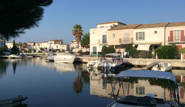 Marina Petite Belge à Aigues Mortes (incl city bikes on request)