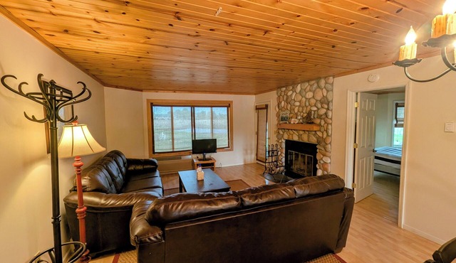 Marina Point 502A - Condo In Town