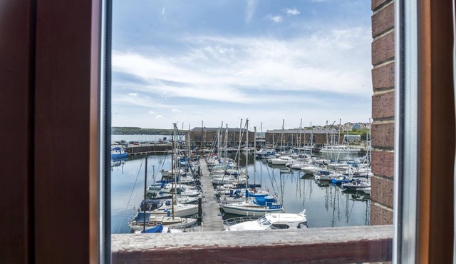 Marina View - 3 Bedroom Apartment - Milford Marina