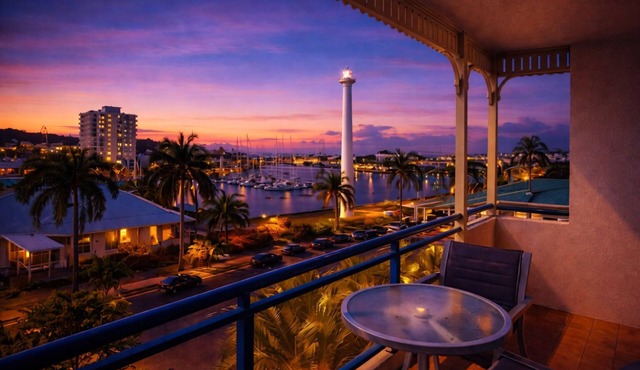 Marina View Apartment – Steps from Townsville CBD