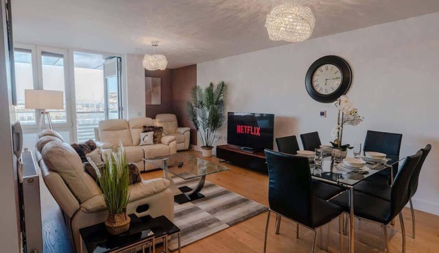 Marina with a view/2 bd flat