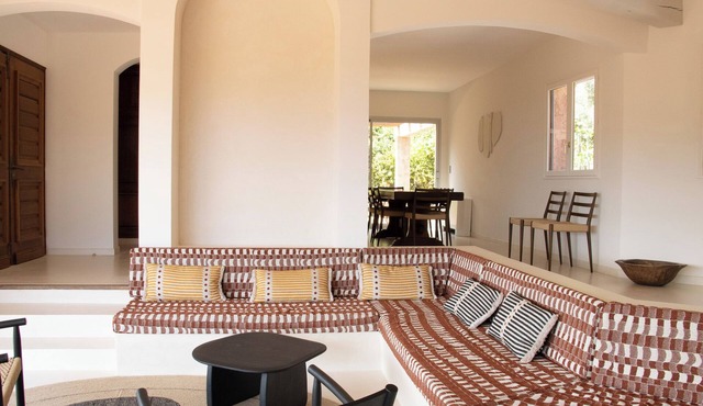 Marine de Davia, renovated villa with sea view. Beach access on foot. Swimming pool, terraces.
