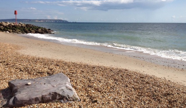 MARINE VIEW - a one bedroom self catering holiday apartment, sleeps 2 - 3 people