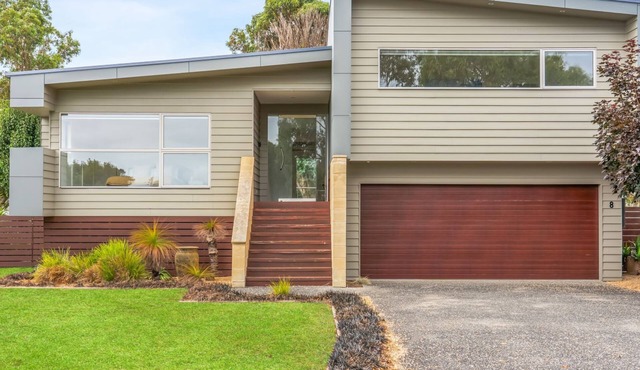 Mariner House - Central & Modern Sensation - ideal for a family and couples alike.