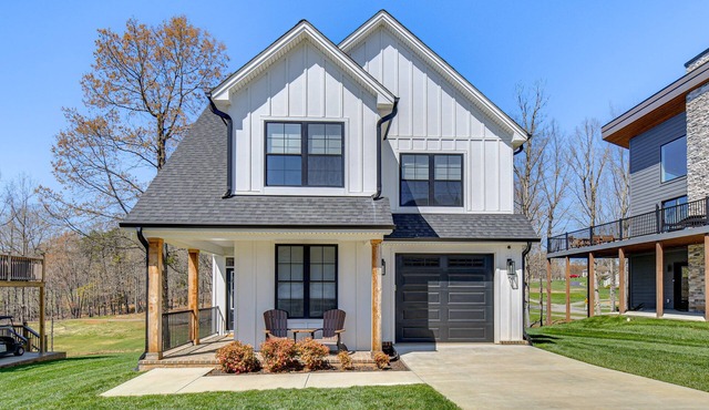 Mariners Cottage - Stunning SML Getaway with Resort Perks at Mariners Landing!