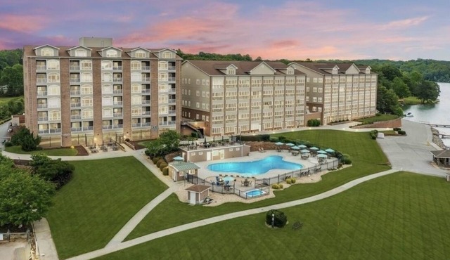 Mariners Landing Condo at SML. AMENITY OVERLOAD!