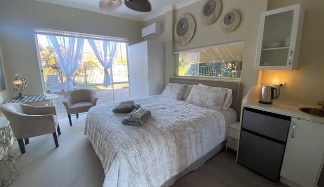 Marino Seaside Studio Getaway