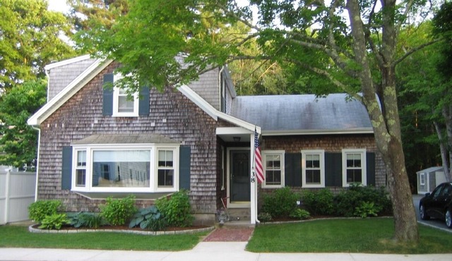 Marion Village's Very Best Cape Home: close to Tabor Academy