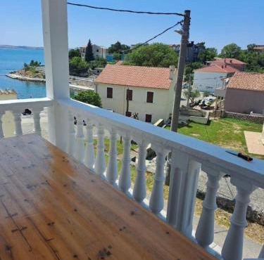 Marisala - Berth avalable, 20m from sea!