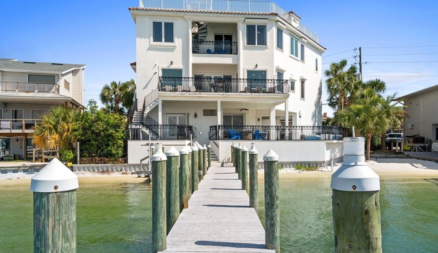 ✨ Maritime Escape | Located on the Destin Harbor | Private Pool + Dock | FREE Parasailing