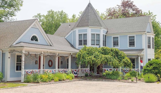 Maritime History Meets Modern Comfort at the Carriage House in Old Mystic, CT!