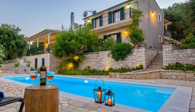 Maritina Villa - Three Bedroom Villa, Sleeps 6