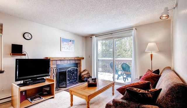 Mark IX #4: Outstanding Location - Close to Town and Slopes - Free Shuttle