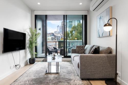 Marker Modern Vintage Pad Near Factory Outlets