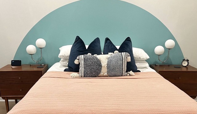 Market #11 · Stellar Suites | Garden Studio in NuLu | Bikes