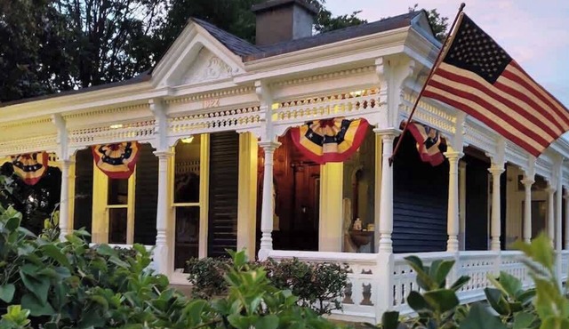 Market Street House - Enchanted Victorian