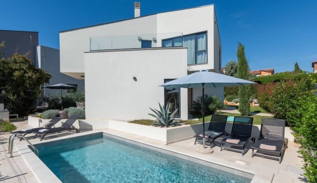Marko Aurelia by Interhome
