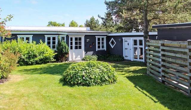 "Marlena" - 150m from the sea by Interhome