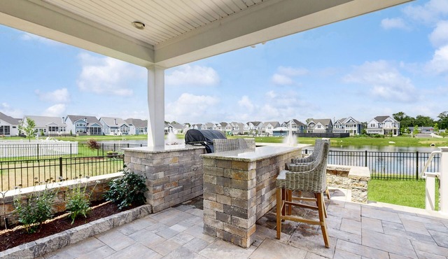 Marlin Chase home with resort amenities, patio, grill, balcony & pool