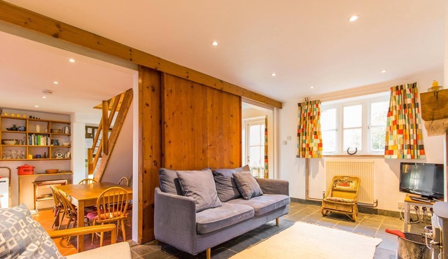Marlpit Cottage - Beautiful 3-bedroom home in Salthouse.