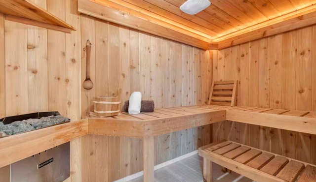 Marmora Luxury Nordic Spa Chalet I Hot Tub, Saunas, Salt Detox, Cold Plunge