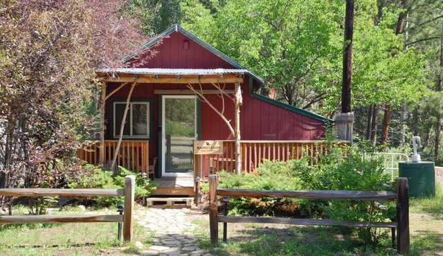 Marmot Mini Cabin (Unit 7) at The Woolly Bugger Inn