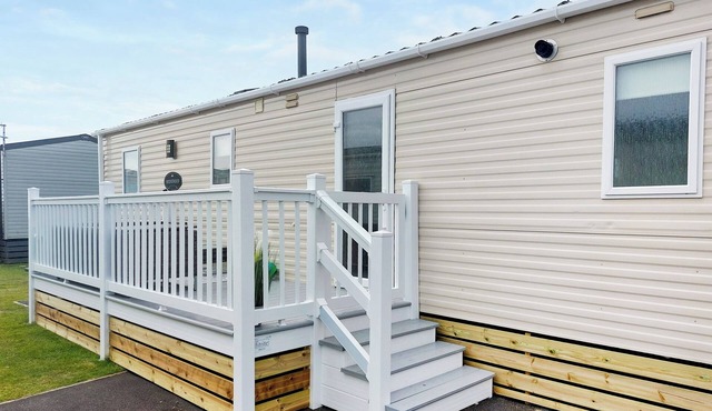 Marni’s sea view is the ideal family getaway on the coast.