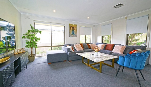 Maroondah 3BR Brick House Free Wi-Fi Parking