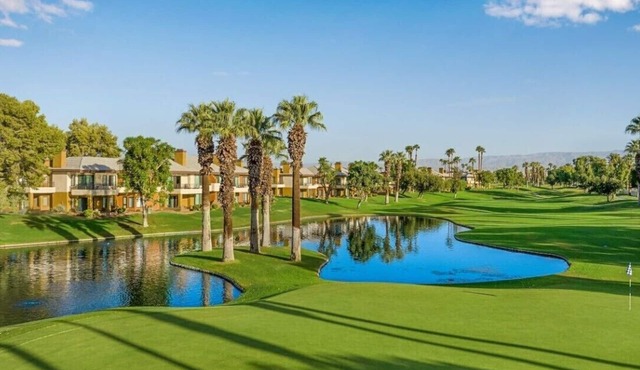 Marriott's Desert Springs Villas-Studio Villa-Sleeps 4-Includes Access to the JW