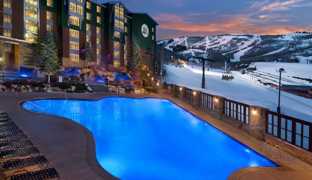 Marriott's Mountainside ski-in ski-out resort - spacious two bedroom suite!