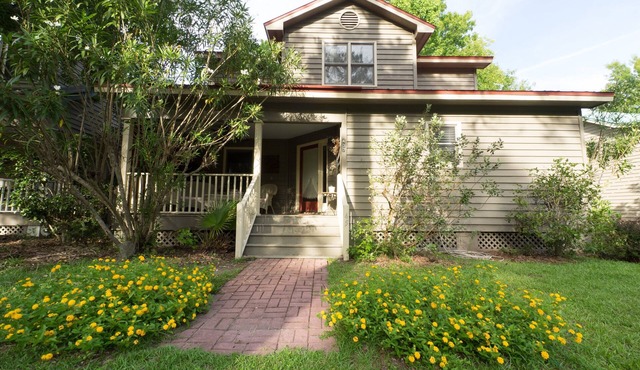 Marsh-front Cottage where the Broad River begins - with a magnificent view!