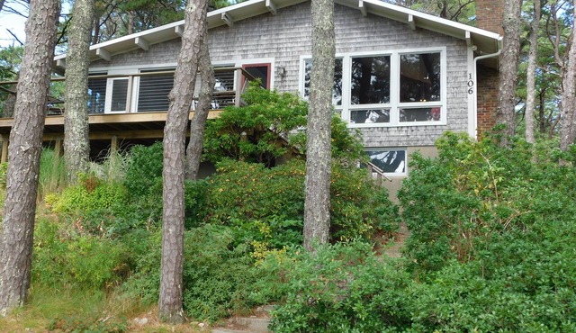 Marsh front, Gorgeous Waterview and Deck (CS0025)