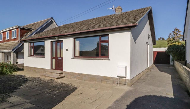 MARSH GARTH, pet friendly, with a garden in Kirkby-In-Furness