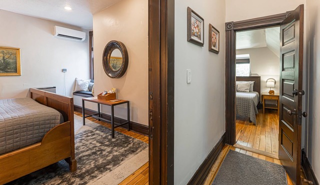 Marshall House Inn 2-Bedroom Suite, Walk Downtown